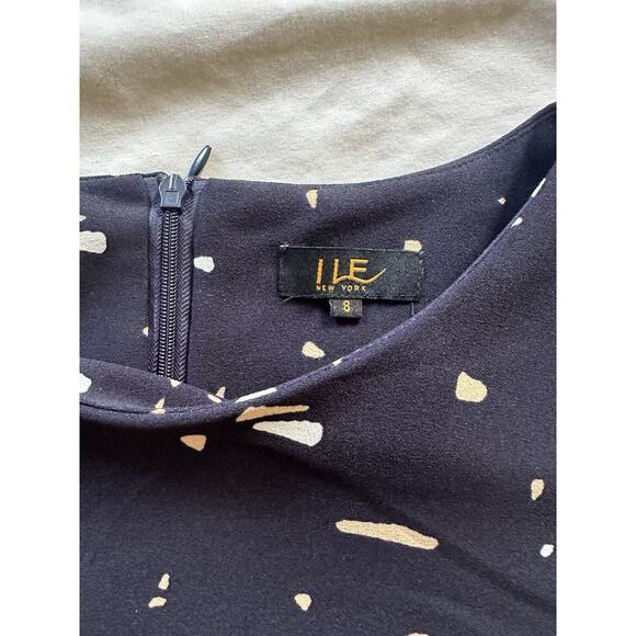 ILE New York Black White Tan Abstract Print Bell Sleeve Dress Size 8 - Picture 6 of 8